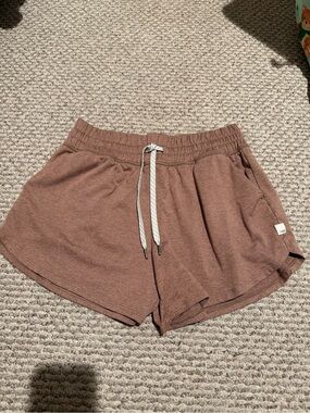 Vuori halo performance shorts